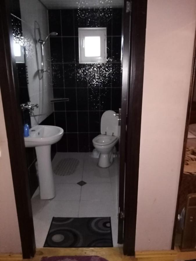 فندق مايا جيست هاوس سينغناغي المظهر الخارجي الصورة